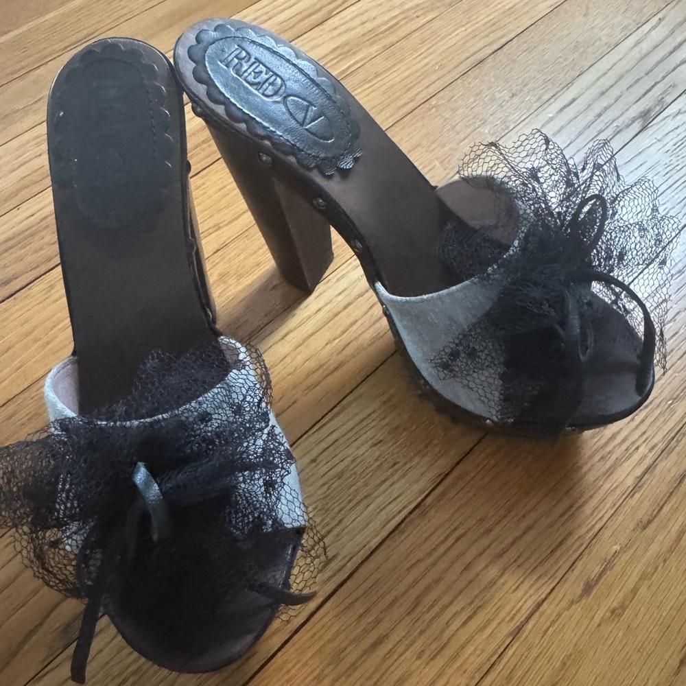 RED Valentino Elegant Black Lace Heels Size 37 US 7